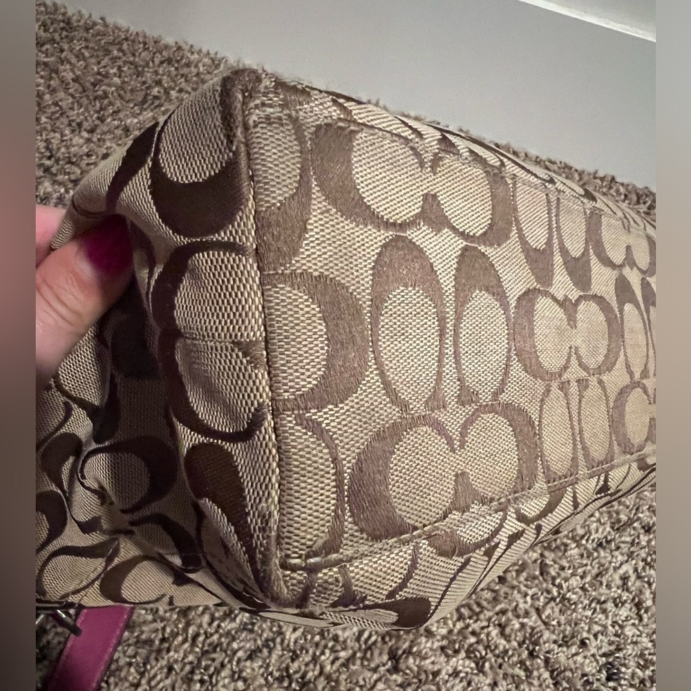 COACH PENELOPE SIGNATURE CANVAS TOTE - Picture 7 of 16